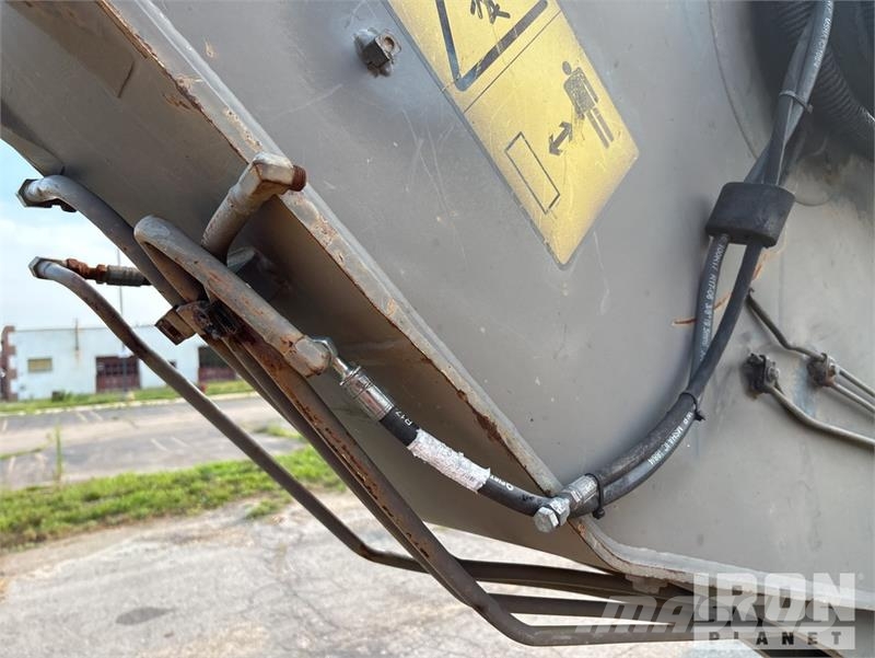 Volvo EC210C L Tracked Excavator Beltegraver