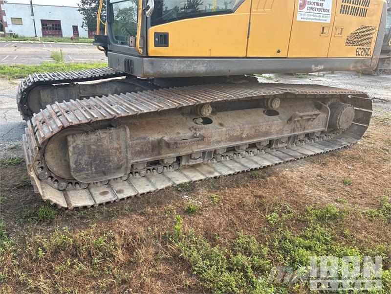Volvo EC210C L Tracked Excavator Beltegraver