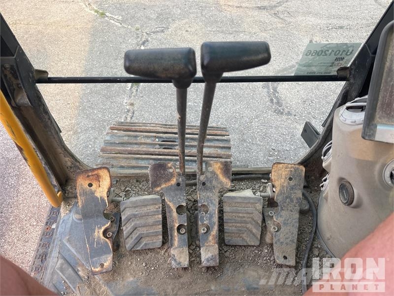 Volvo EC210C L Tracked Excavator Beltegraver