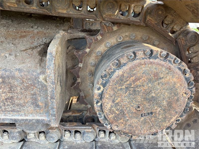 Volvo EC210C L Tracked Excavator Beltegraver
