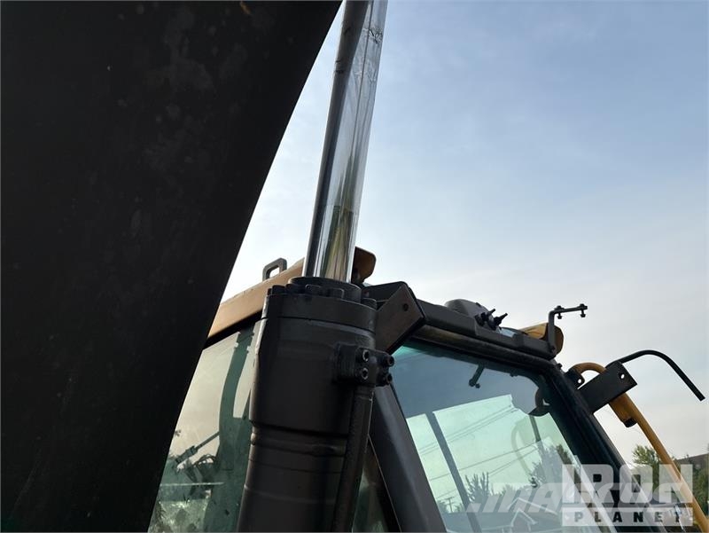 Volvo EC210C L Tracked Excavator Beltegraver