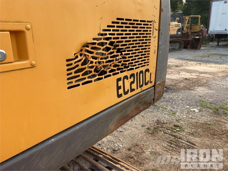 Volvo EC210C L Tracked Excavator Beltegraver