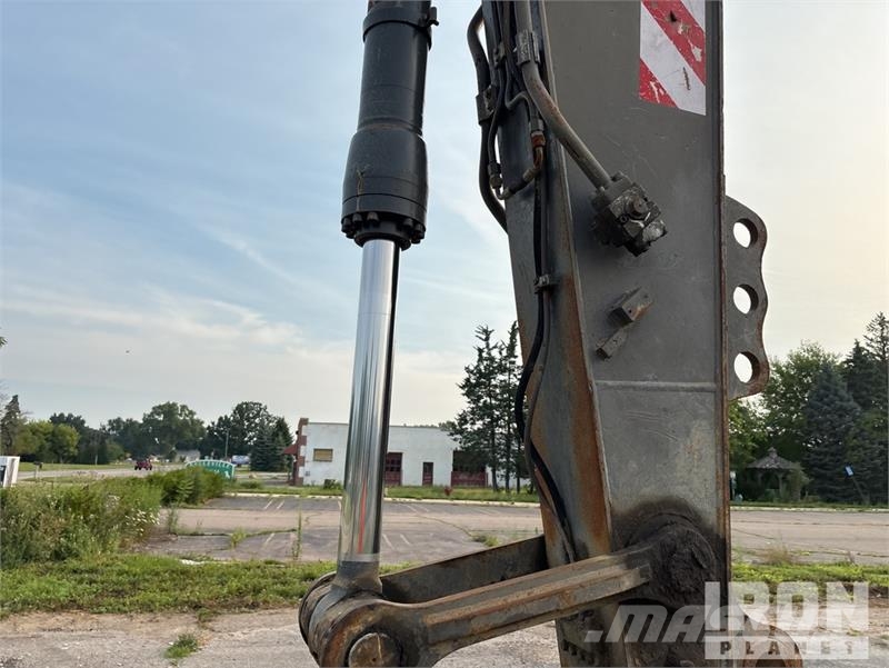 Volvo EC210C L Tracked Excavator Beltegraver