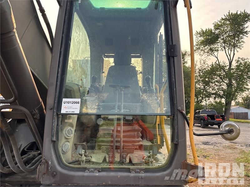 Volvo EC210C L Tracked Excavator Beltegraver