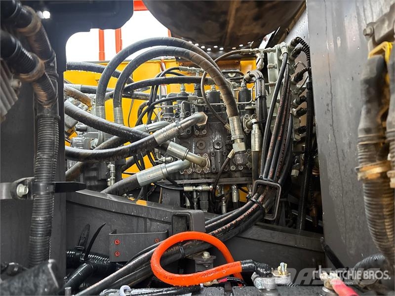 Volvo EC220ELR Tracked Excavator Raupenbagger