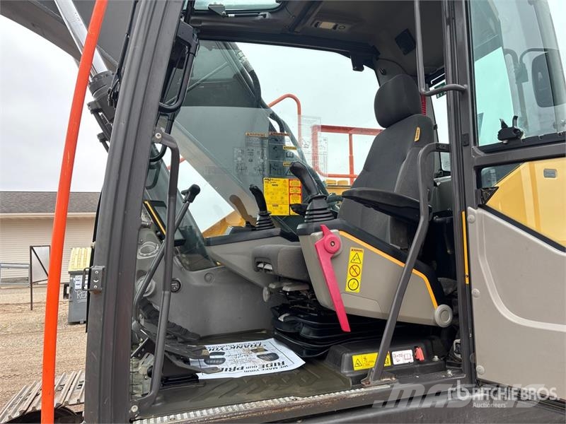 Volvo EC220ELR Tracked Excavator 대형 굴삭기 29톤 이상
