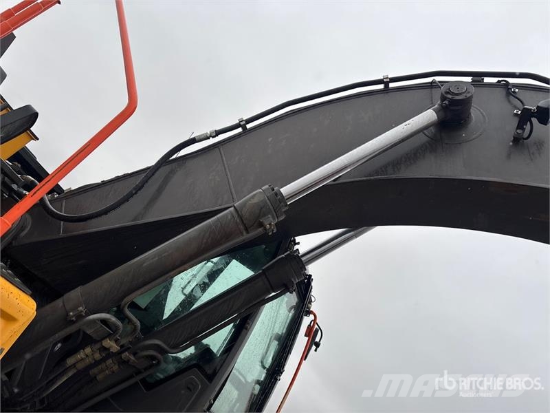 Volvo EC220ELR Tracked Excavator Raupenbagger