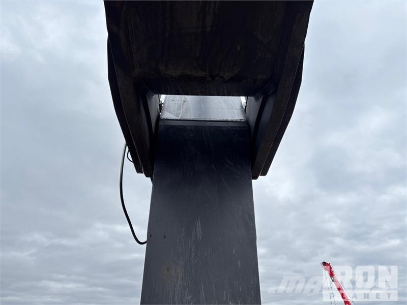 Volvo EC950FL Tracked Excavator Beltegraver