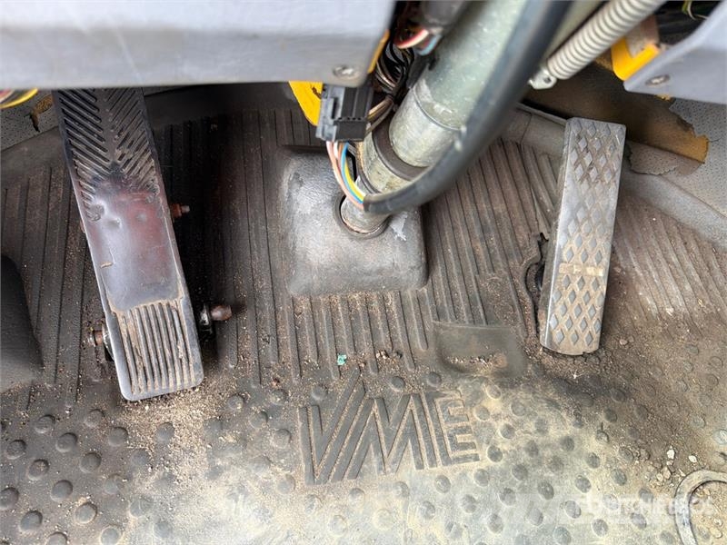 Volvo L-120 Wheel Loader Iekrāvēji uz riteņiem