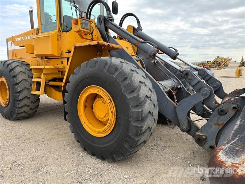 Volvo L-120 Wheel Loader Iekrāvēji uz riteņiem