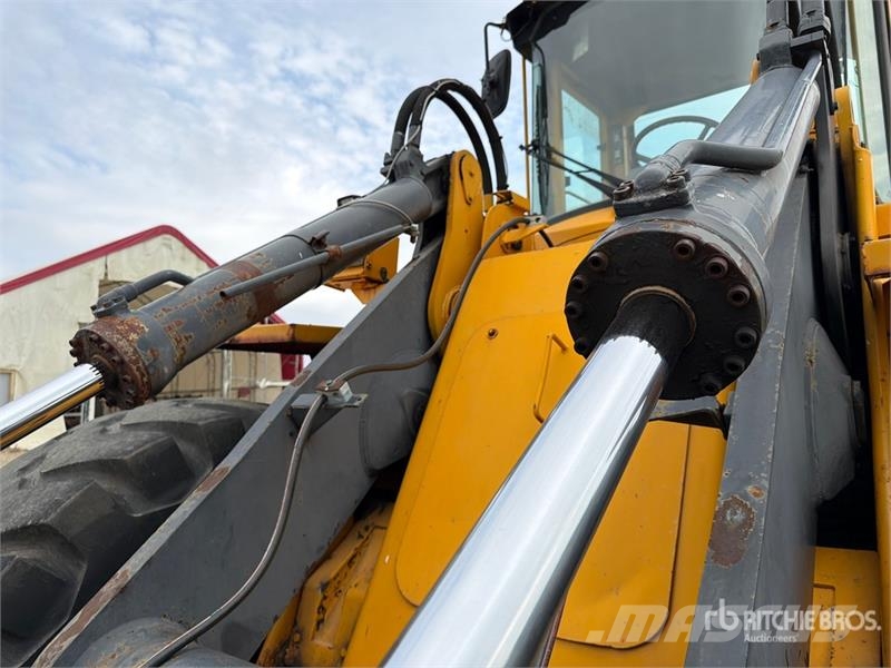 Volvo L-120 Wheel Loader Iekrāvēji uz riteņiem