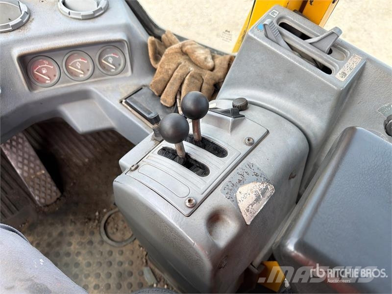 Volvo L-120 Wheel Loader Iekrāvēji uz riteņiem