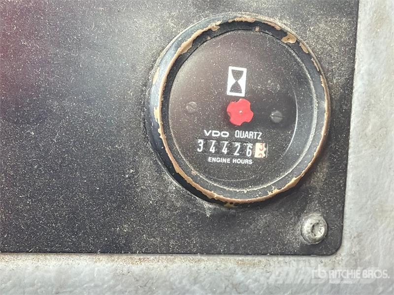 Volvo L-120 Wheel Loader Iekrāvēji uz riteņiem