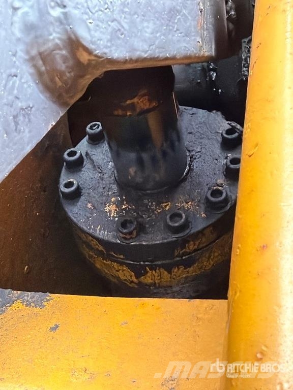 Volvo L-120 Wheel Loader Iekrāvēji uz riteņiem