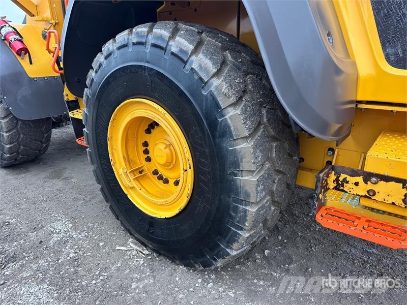 Volvo L120H Wheel Loader Kolesové nakladače