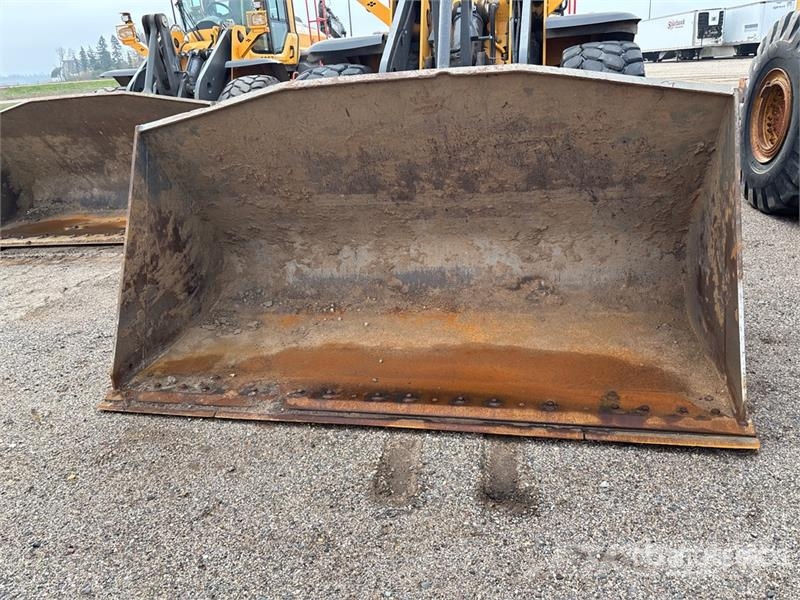 Volvo L120H Wheel Loader لوادر بعجل