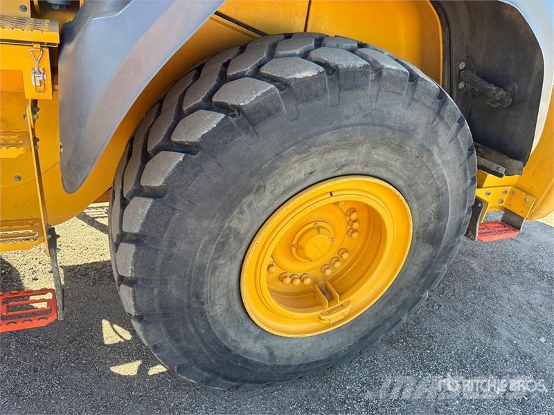 Volvo L120H Wheel Loader ホイールローダー・タイヤショベル