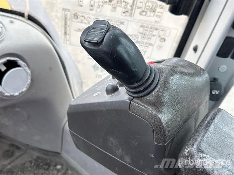 Volvo L120H Wheel Loader Kolesové nakladače