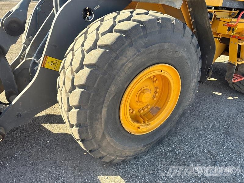 Volvo L120H Wheel Loader ホイールローダー・タイヤショベル