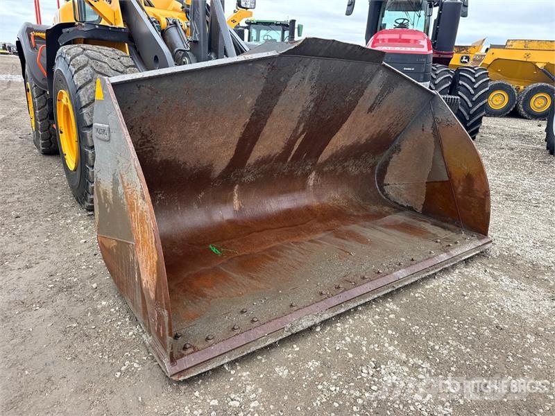 Volvo L120H Wheel Loader Kolesové nakladače