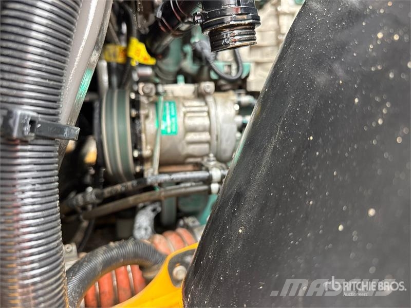 Volvo L120H Wheel Loader Kolesové nakladače