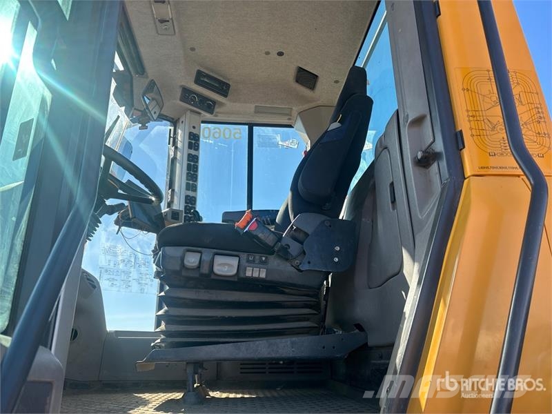 Volvo L120H Wheel Loader ホイールローダー・タイヤショベル