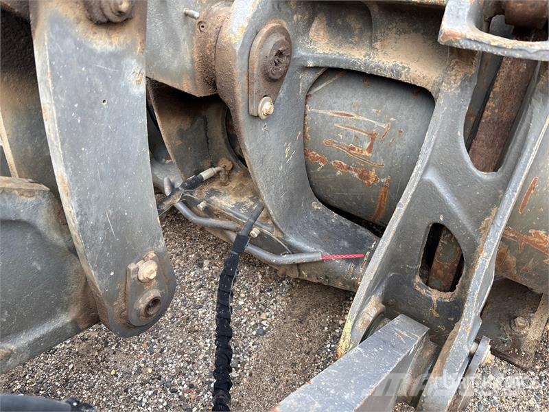 Volvo L120H Wheel Loader لوادر بعجل