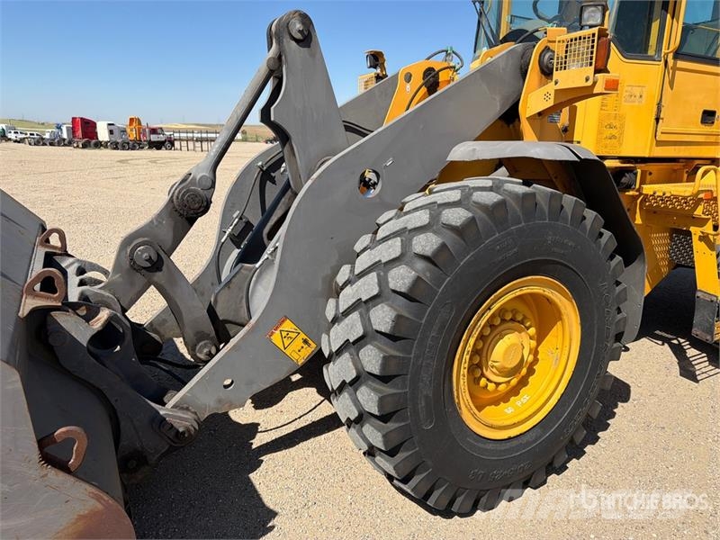 Volvo L70E Naudoti ratiniai krautuvai
