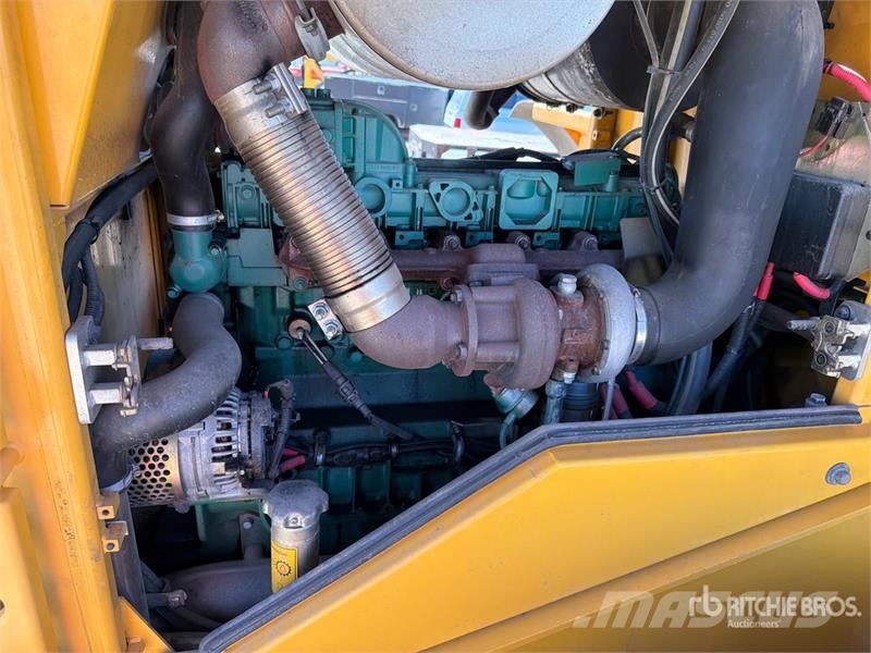 Volvo L70E Naudoti ratiniai krautuvai