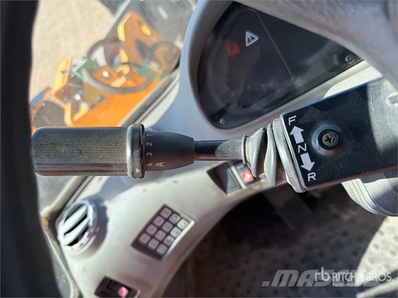 Volvo L70E Naudoti ratiniai krautuvai