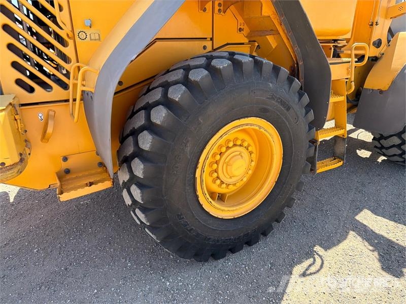 Volvo L70E Naudoti ratiniai krautuvai