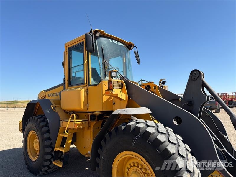Volvo L70E Naudoti ratiniai krautuvai
