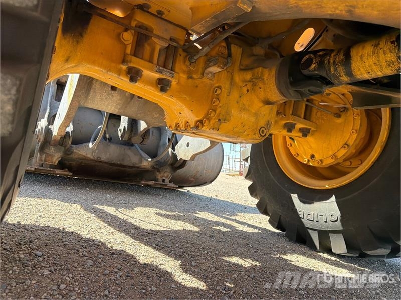 Volvo L70E Naudoti ratiniai krautuvai