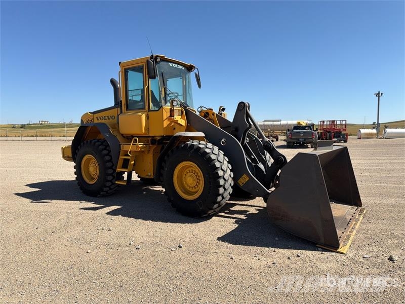 Volvo L70E Naudoti ratiniai krautuvai
