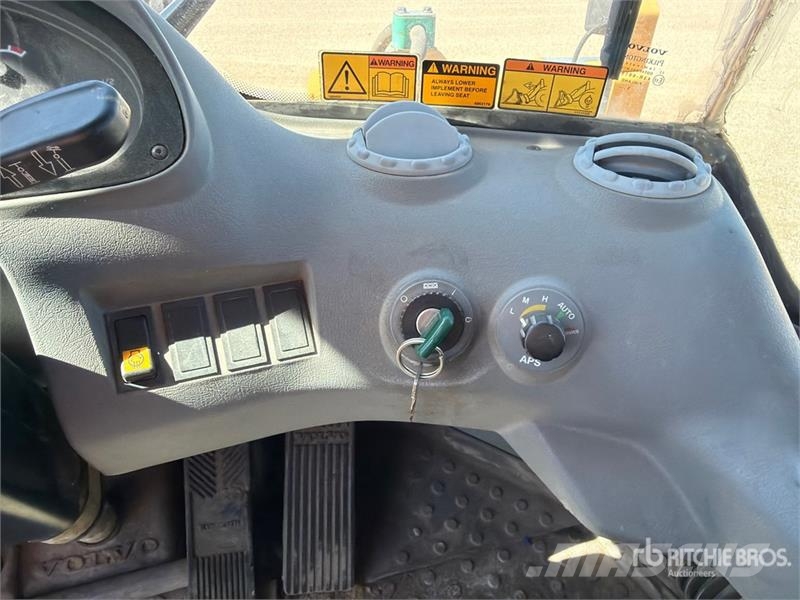Volvo L70E Naudoti ratiniai krautuvai