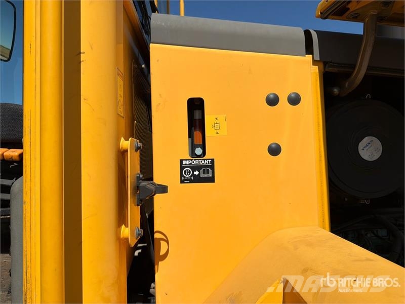 Volvo L70E Naudoti ratiniai krautuvai