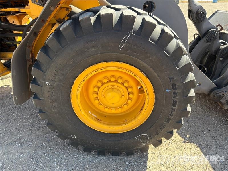 Volvo L70E Naudoti ratiniai krautuvai