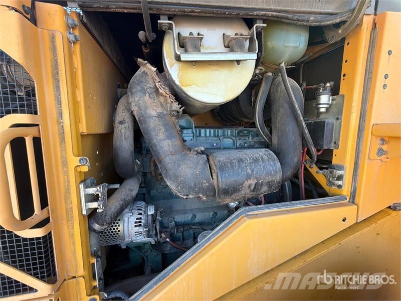Volvo L90F Wheel Loader Wheel loaders