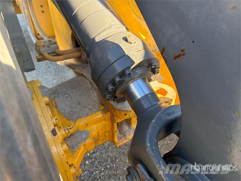 Volvo L90F Wheel Loader Wheel loaders
