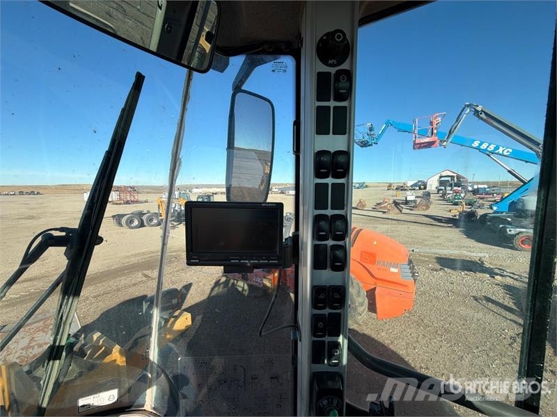 Volvo L90F Wheel Loader Wheel loaders