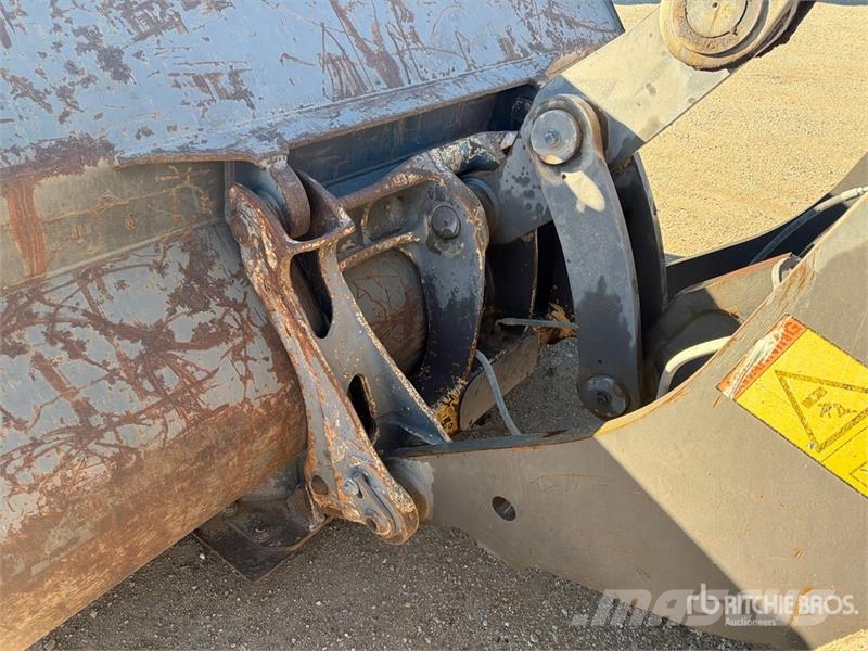 Volvo L90F Wheel Loader Wheel loaders
