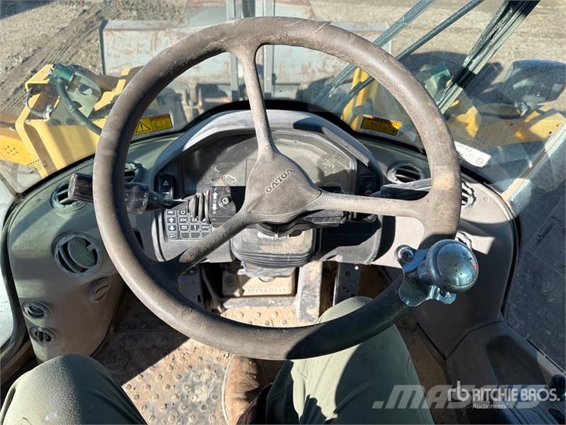 Volvo L90F Wheel Loader Wheel loaders