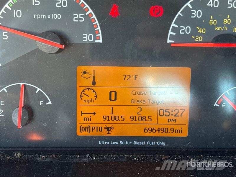 Volvo VAH Νταλίκες μεταφοράς οχημάτων