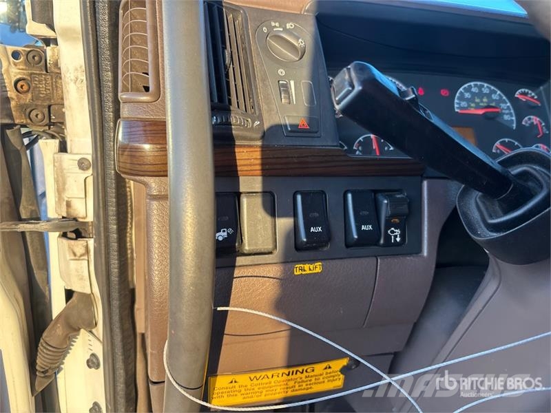 Volvo VAH Νταλίκες μεταφοράς οχημάτων