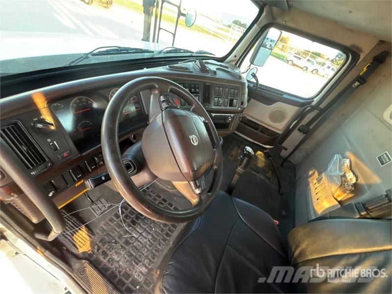 Volvo VAH Νταλίκες μεταφοράς οχημάτων