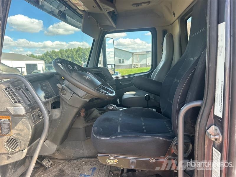 Volvo VHD Camiones bañeras basculantes o volquetes