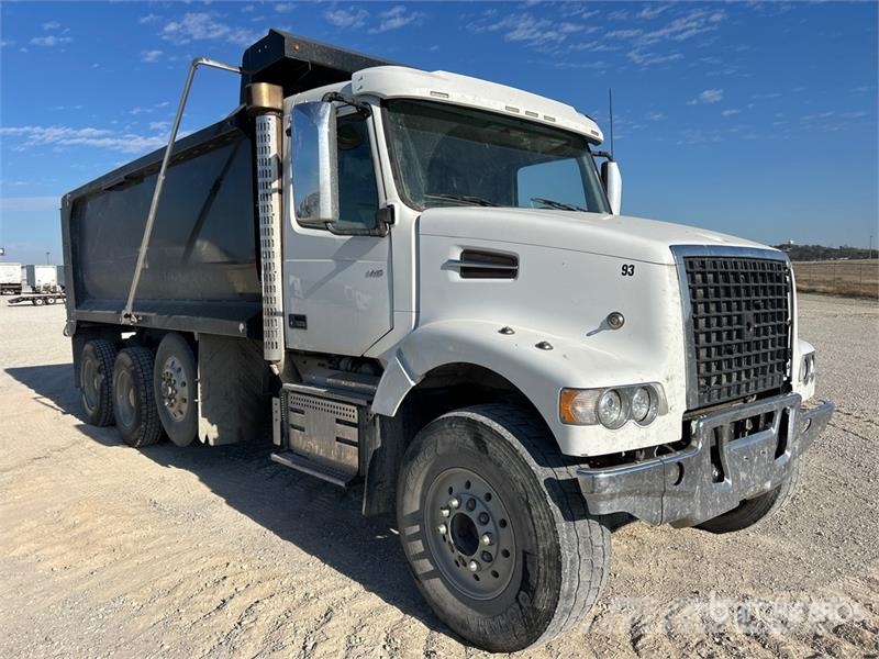 Volvo VHD Pašizgāzējs