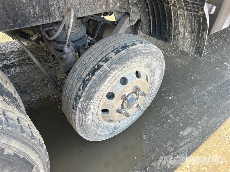 Volvo VHD Camiones bañeras basculantes o volquetes
