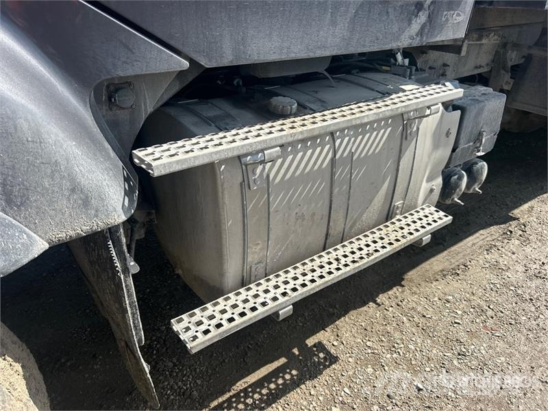Volvo VHD Camiones bañeras basculantes o volquetes