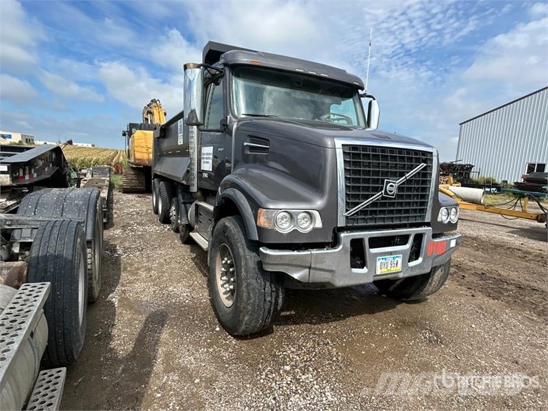 Volvo VHD Caminhões basculantes